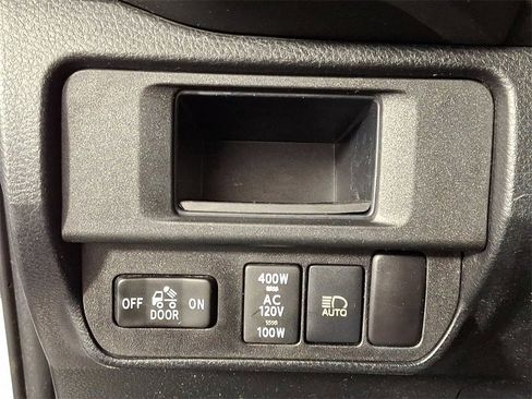 Used 2019 Toyota Tacoma TRD Sport image 26