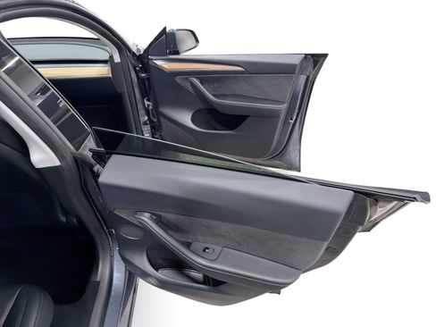 Certified 2023 Tesla Model Y Long Range AWD/4WD image 12