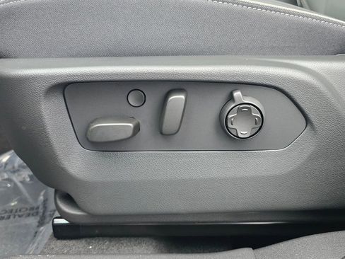 New 2026 Buick Envision Avenir AWD/4WD image 17