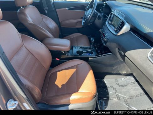 Used 2019 Kia Sorento SX FWD image 23