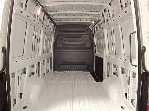 New 2025 Mercedes-Benz Sprinter 2500 image 4