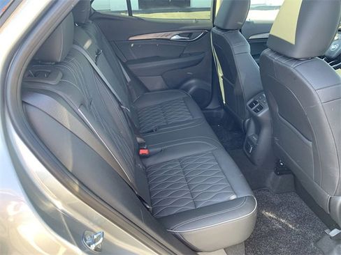 Used 2023 Buick Envision Avenir image 29