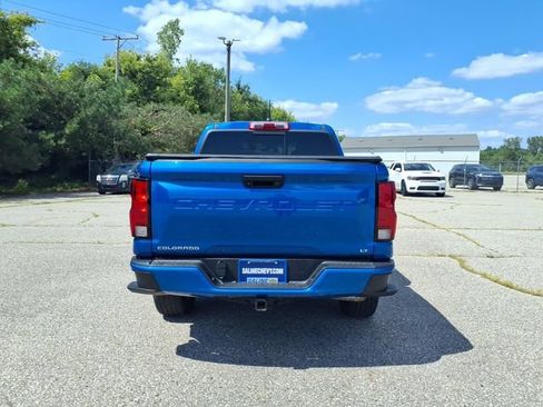 Used 2024 Chevrolet Colorado LT w/ LT Convenience Package II AWD/4WD image 6