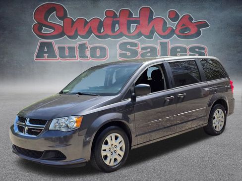 Used 2016 Dodge Grand Caravan SE w/ Quick Order Package 29E SE FWD image 3