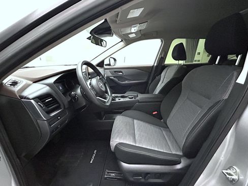 Used 2023 Nissan Rogue SV AWD/4WD image 10