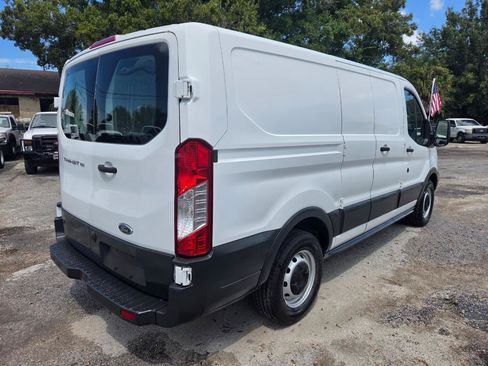 Used 2018 Ford Transit 150 130 Low Roof RWD image 4