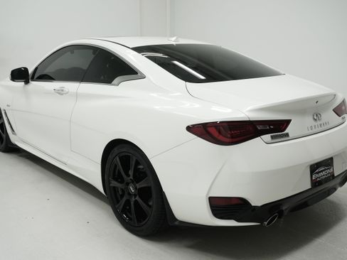 Used 2017 INFINITI Q60 w/ Premium Plus Package 2.0T RWD image 6