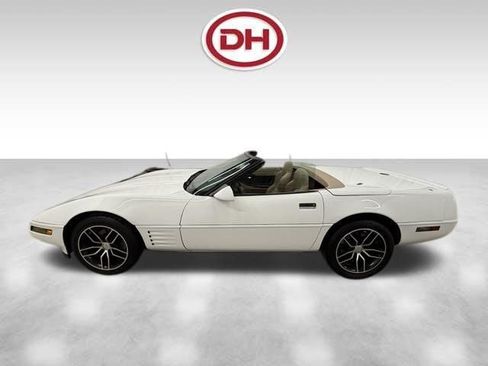 Used 1994 Chevrolet Corvette Convertible RWD image 8
