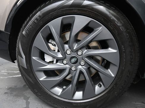Used 2022 Land Rover Discovery S R-Dynamic AWD/4WD image 29