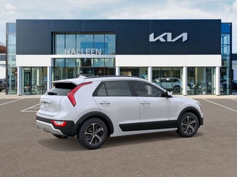 New 2026 Kia Niro LX image 6