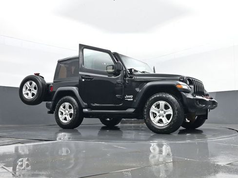 Used 2019 Jeep Wrangler Sport image 30