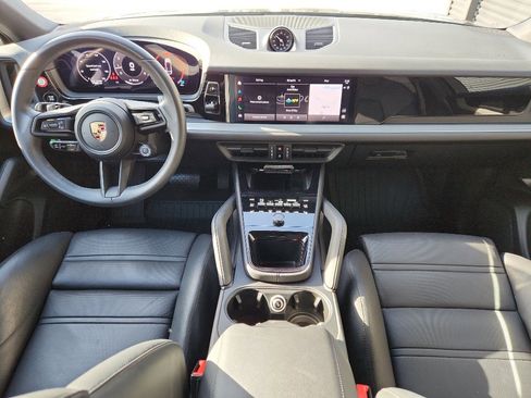 Certified 2024 Porsche Cayenne Coupe image 14