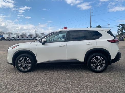 Used 2023 Nissan Rogue SV image 5