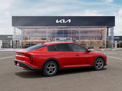 New 2026 Kia K4 LXS image 7