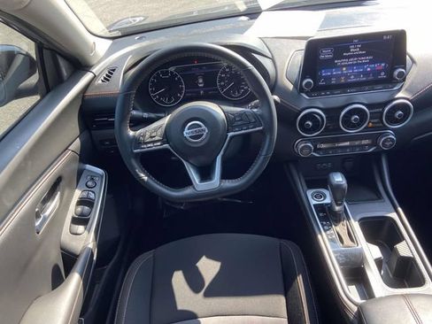 Used 2022 Nissan Sentra SR w/ Electronics Package FWD image 10