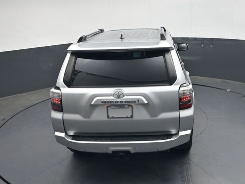 Used 2022 Toyota 4Runner SR5 Premium w/ Moonroof Package RWD image 34