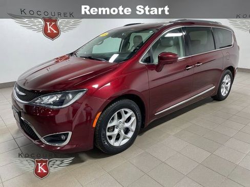 Used 2018 Chrysler Pacifica Touring-L Plus w/ Advanced Safetytec Group FWD image 3