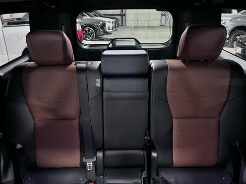 Used 2026 Lexus GX 550 w/ Accessory Package (2T) image 14