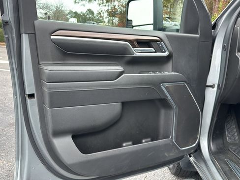 Used 2024 Chevrolet Silverado 2500 LT image 14