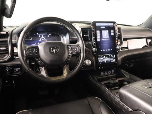 Used 2025 RAM 1500 Limited AWD/4WD image 2
