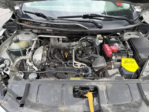 Used 2021 Nissan Rogue SV FWD image 25
