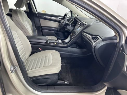 Used 2018 Ford Fusion S FWD image 24