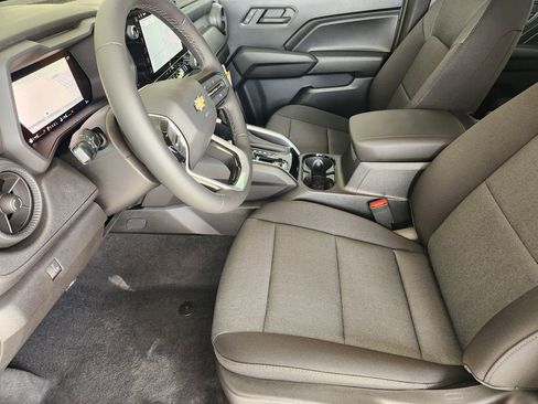 New 2025 Chevrolet Colorado W/T w/ WT Convenience Package II image 9