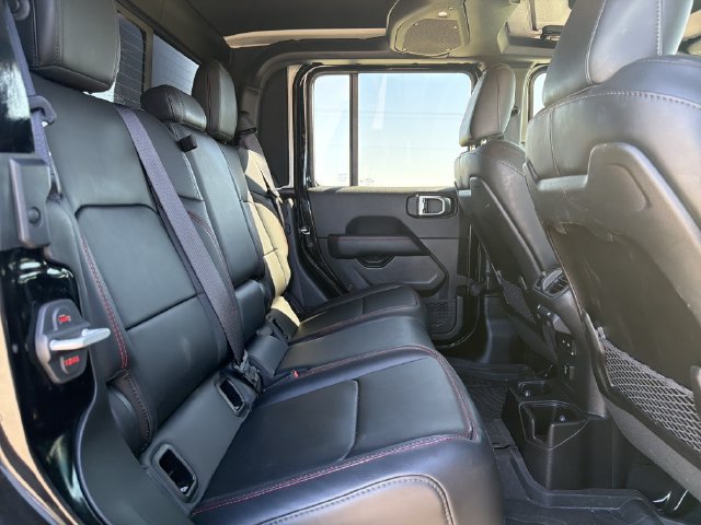 Used 2025 Jeep Gladiator Rubicon AWD/4WD image 17
