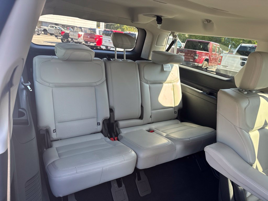 Used 2025 Ford Expedition Max Platinum w/ Driver's Package AWD/4WD image 12