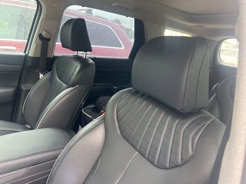 Used 2024 Hyundai Palisade Limited AWD/4WD image 8