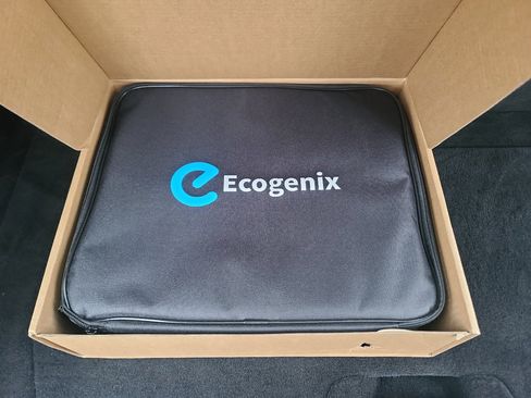 Used 2016 Volvo XC90 T8 Inscription w/ Vision Package image 16