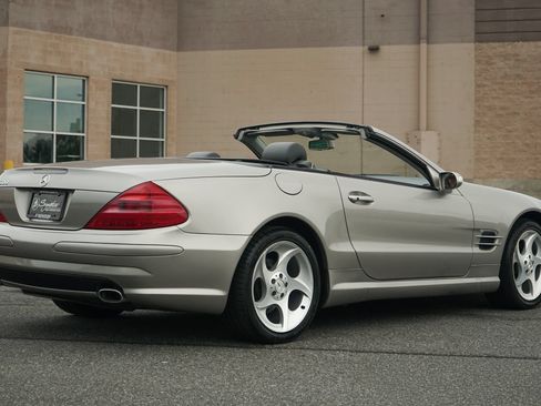 Used 2005 Mercedes-Benz SL 500 image 8
