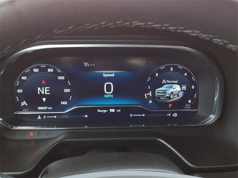 Certified 2024 Chevrolet Tahoe Z71 w/ Luxury Package image 8