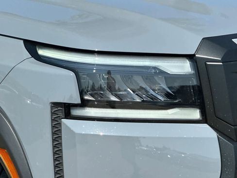 New 2026 Nissan Frontier PRO-4X w/ Pro-4x Convenience Package image 29