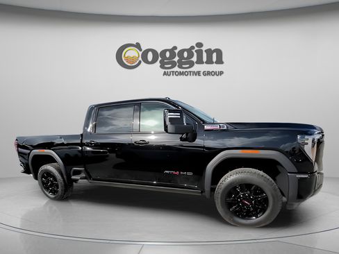 New 2026 GMC Sierra 3500 AT4 w/ AT4 Premium Plus Package image 6