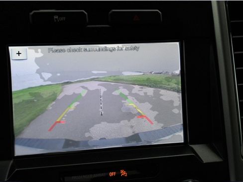 Used 2017 Ford F150 Lariat image 9