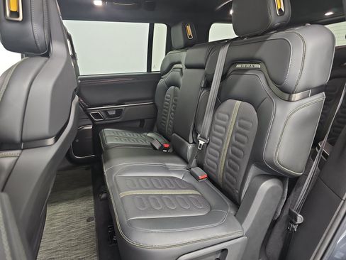 Used 2024 Rivian R1S Adventure AWD/4WD image 21