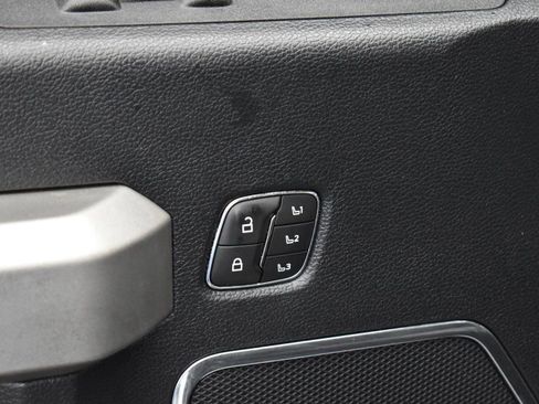 Used 2022 Ford F250 Platinum image 12