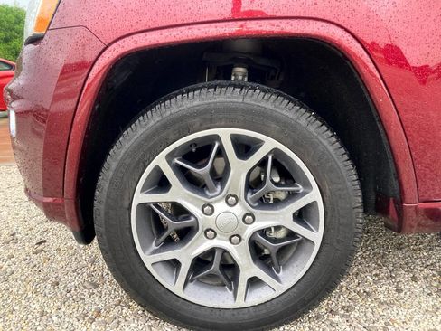 Used 2021 Jeep Grand Cherokee Overland AWD/4WD image 17
