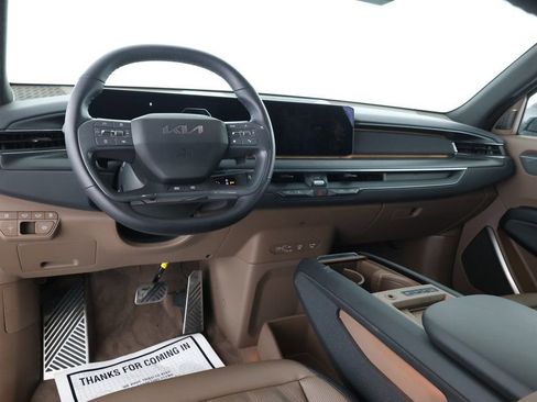 Used 2025 Kia EV9 GT-Line image 11