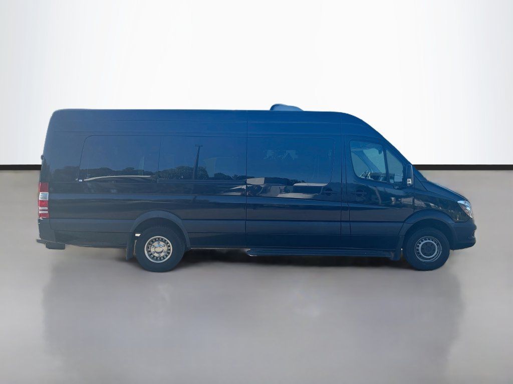 Used 2017 Mercedes-Benz Sprinter 3500 image 3