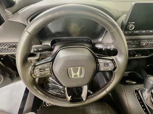 Used 2023 Honda HR-V Sport image 11