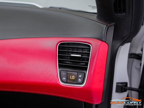 Used 2016 Chevrolet Corvette Z06 w/ 3LZ Preferred Equipment Group image 37