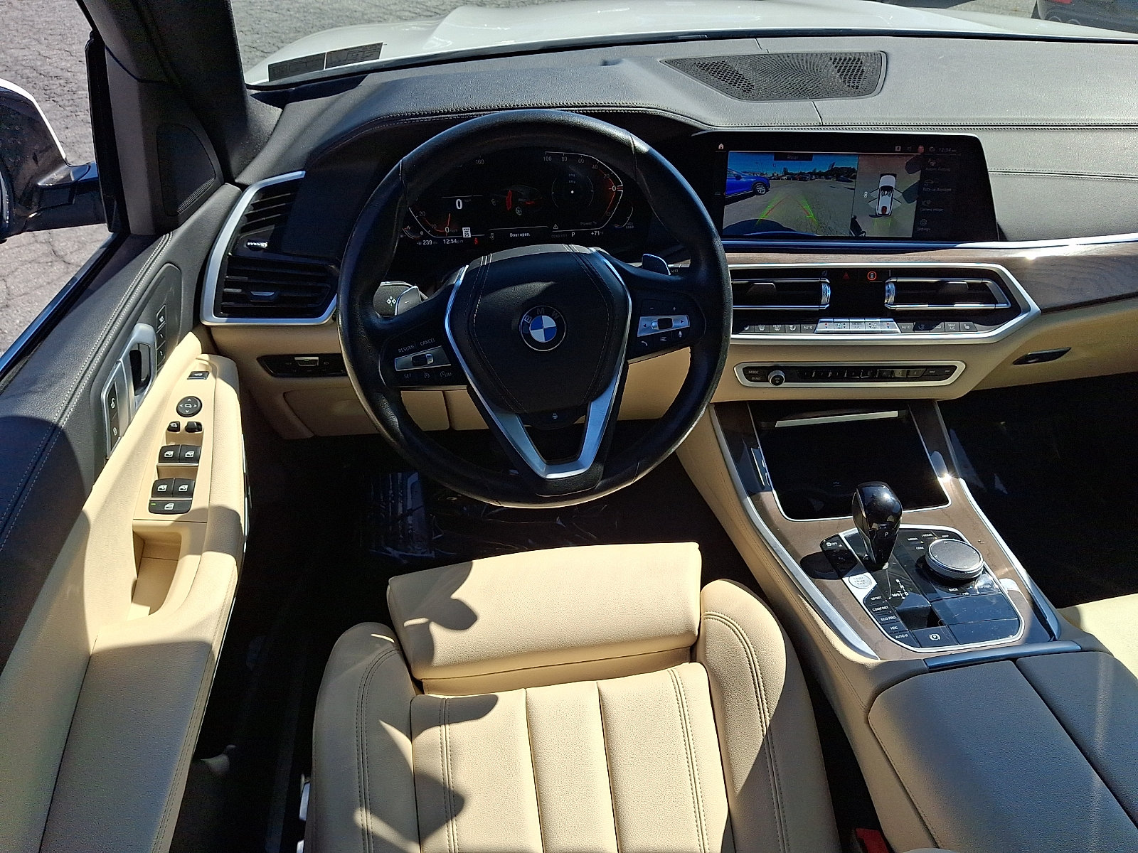 Used 2022 BMW X5 xDrive40i w/ Parking Assistance Package AWD/4WD image 11