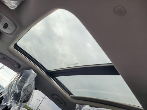 New 2026 Buick Encore GX Avenir image 5