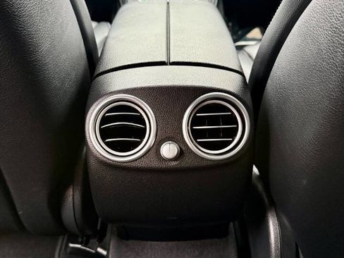 Used 2016 Mercedes-Benz GLC 300 w/ Premium Package image 21