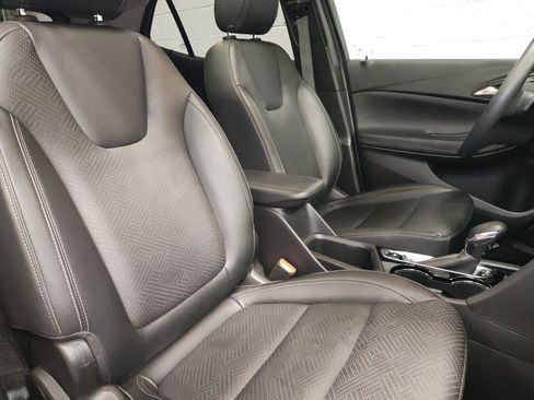 Used 2022 Buick Encore GX Essence w/ Experience Buick Package image 9