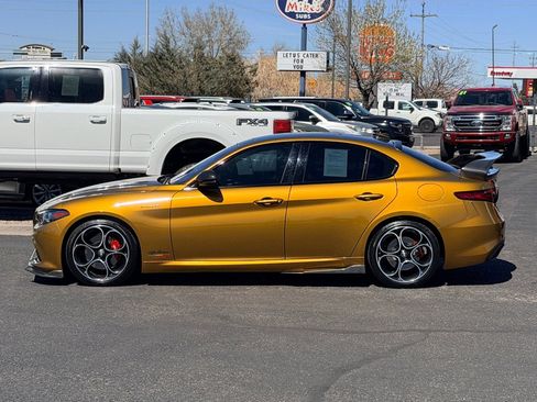 Used 2023 Alfa Romeo Giulia Veloce image 2