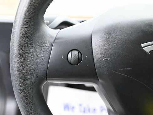 Used 2019 Tesla Model 3 Standard Range Plus image 17