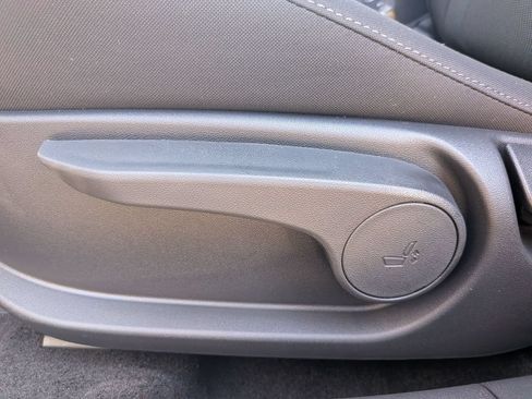 New 2026 Hyundai Elantra SE FWD image 17